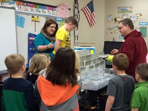 Ice-Castle-School-Demonstration-Building-the-Wall